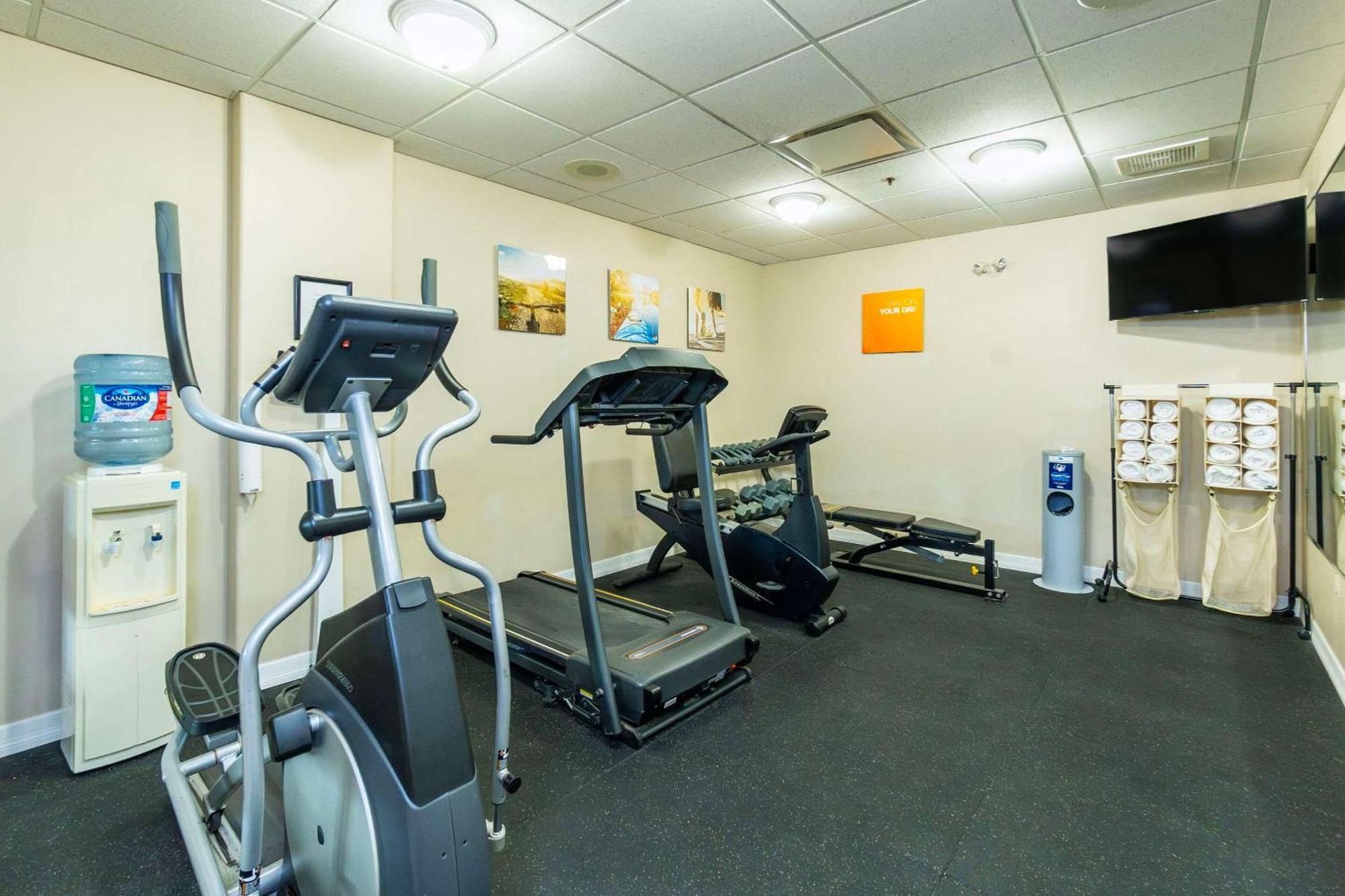 Comfort Inn & Suites Salmon Arm Εξωτερικό φωτογραφία